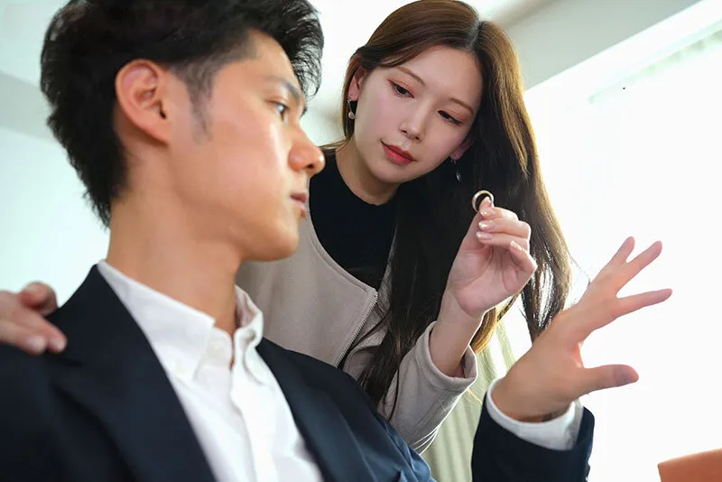 Vợ yêu đi đi chơi, anh xã ở nhà bị nhỏ em người vợ gạ xoạc không trượt phát nào